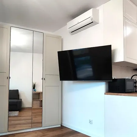 White Studio Targowa 10 Apartament